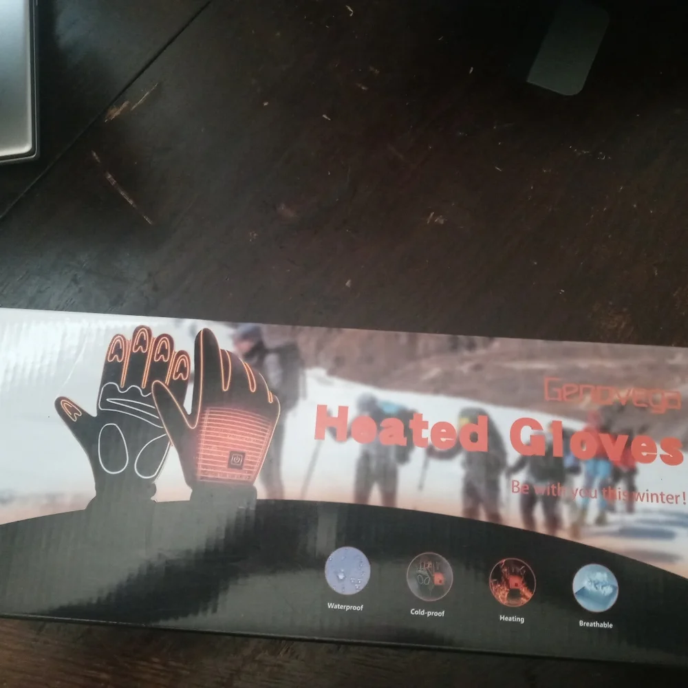 Gloves - Picture 1 of 7